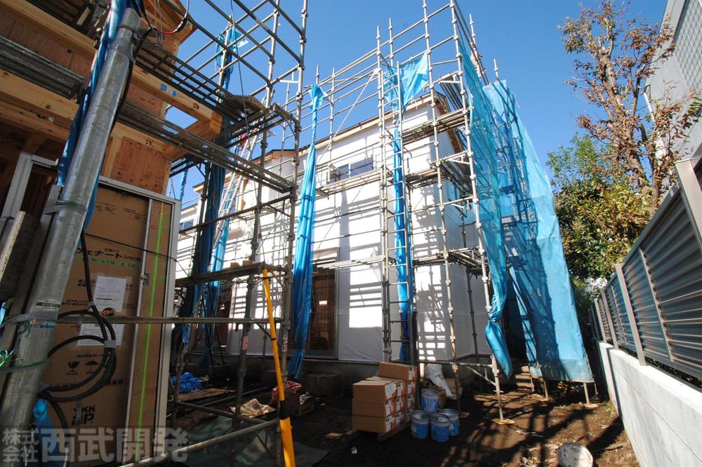 Local appearance photo. Local (10 May 2013) Shooting A Building