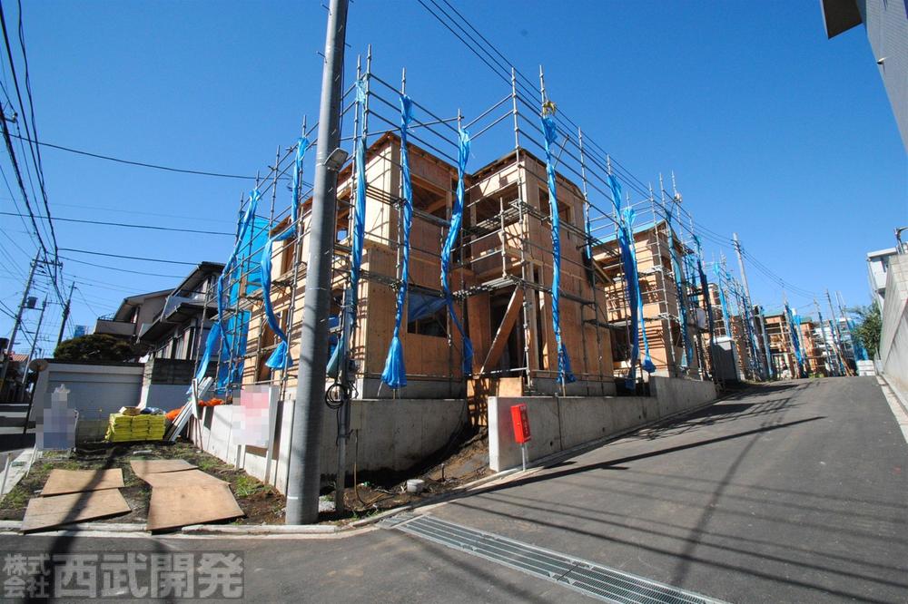 Local photos, including front road. Local (10 May 2013) Shooting This selling local