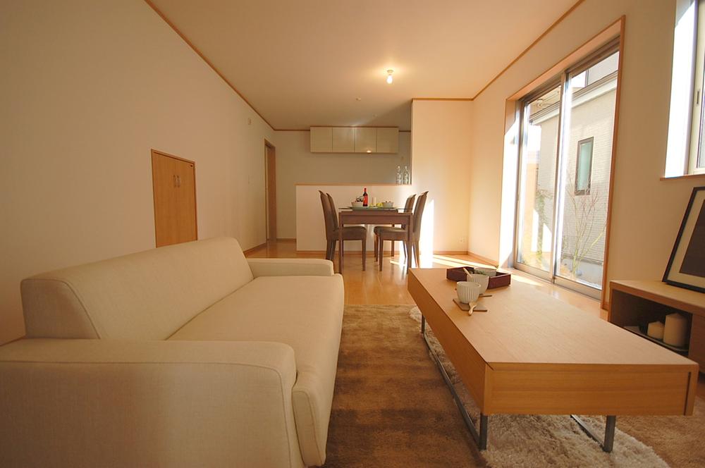 Same specifications photos (living). Seller same specifications