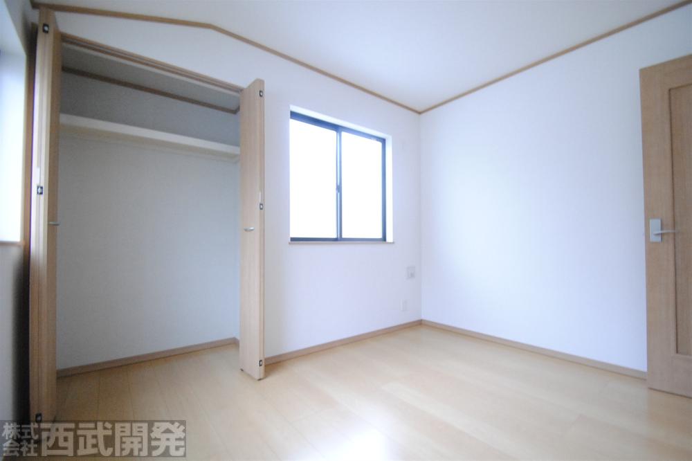 Non-living room. Building 3