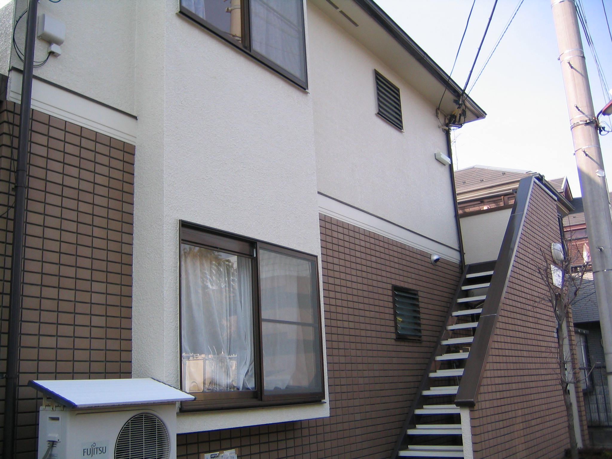 Building appearance. View Room 201 from downstairs