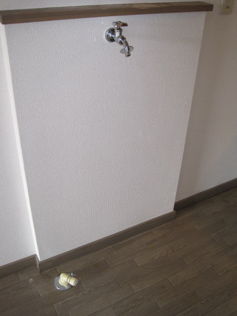 Other Equipment.  ☆ Indoor Laundry Storage ☆  ※ Image