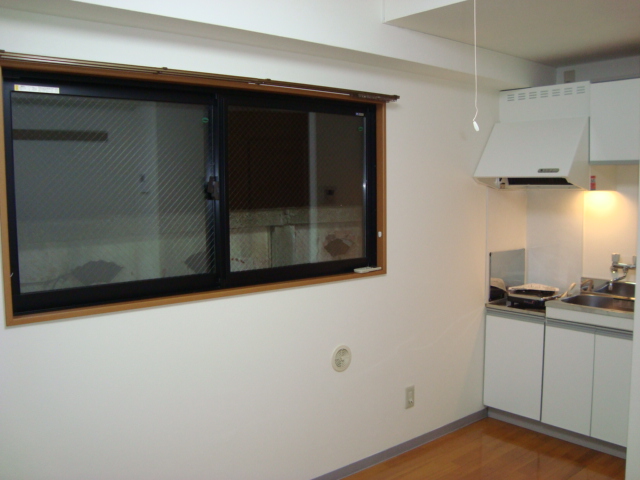 Living and room.  ☆ Corner room, Two-sided lighting ☆ 