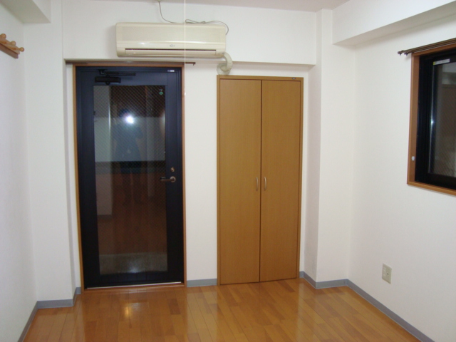 Living and room.  ☆ Flooring ☆ 