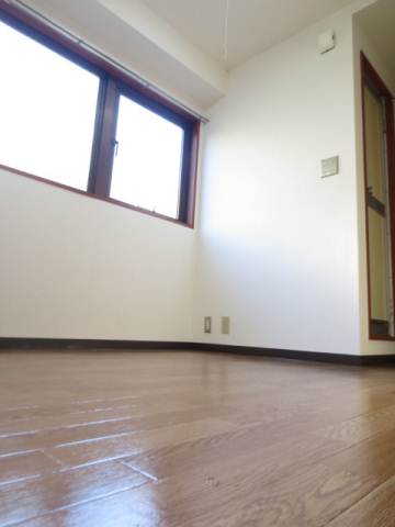 Living and room. Two-sided lighting