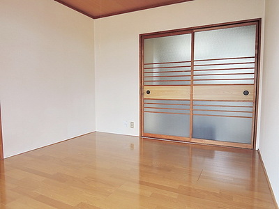 Other room space. Western-style 7 Pledge