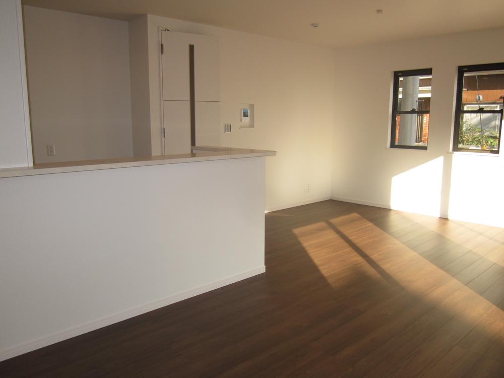 Living. ● Living 2: 2013 November shooting