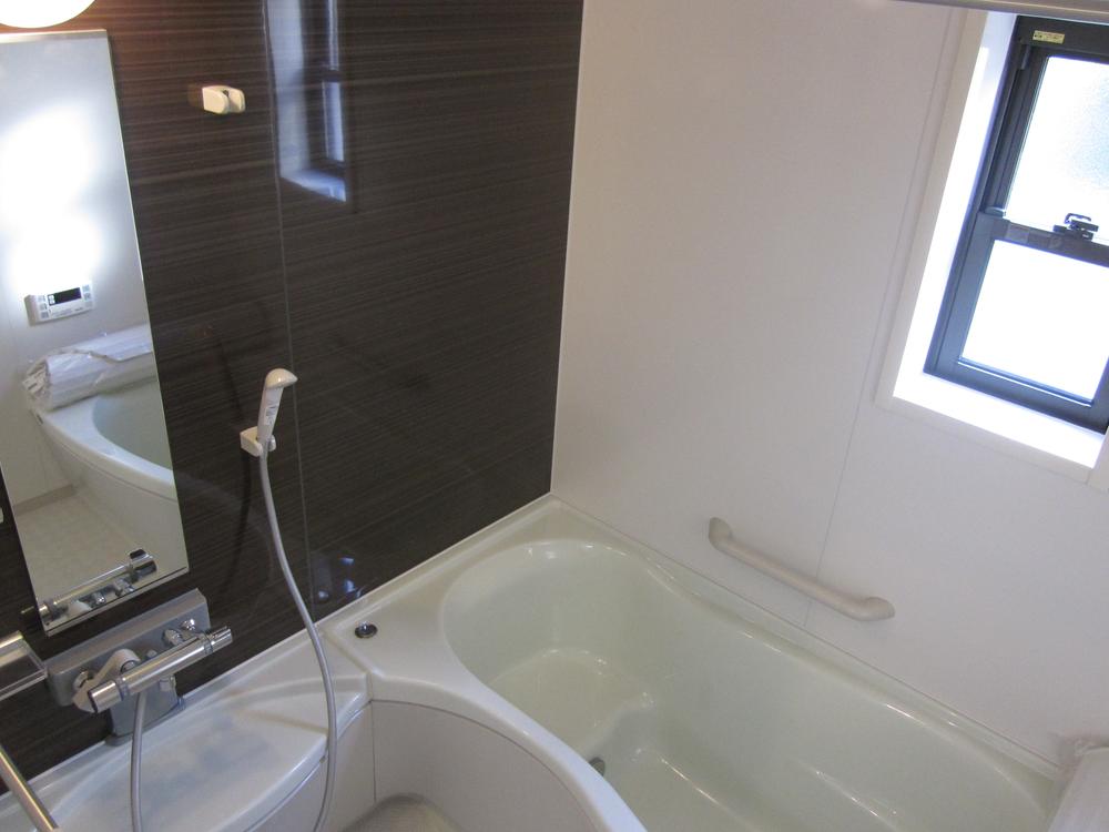 Bathroom. Indoor (11 May 2013) Shooting