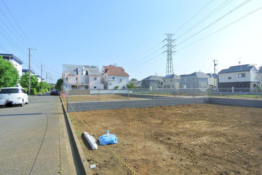 Local photos, including front road. Local (June 2013) Shooting