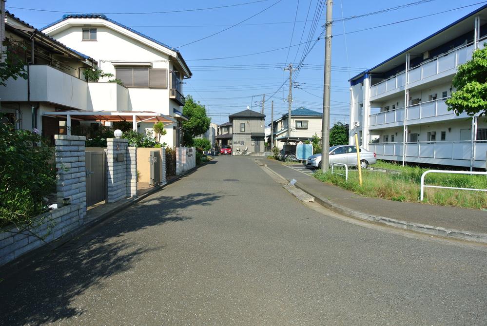 Local photos, including front road. Local (June 2013) Shooting