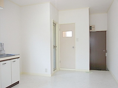 Other room space. Dining kitchen 5 Pledge