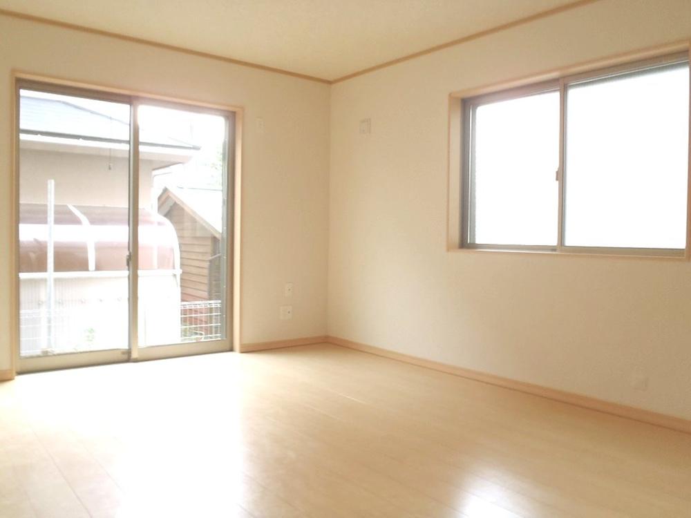 Living. Indoor (12 May 2013) Shooting