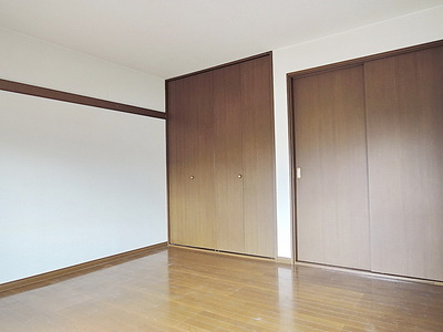 Other room space. Western-style 8 pledge