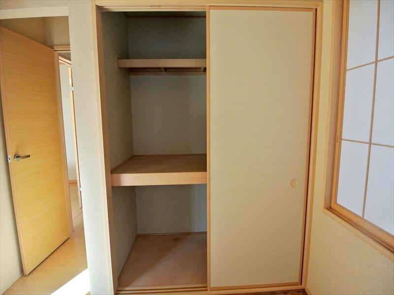 Receipt. Local (12 May 2013) Shooting