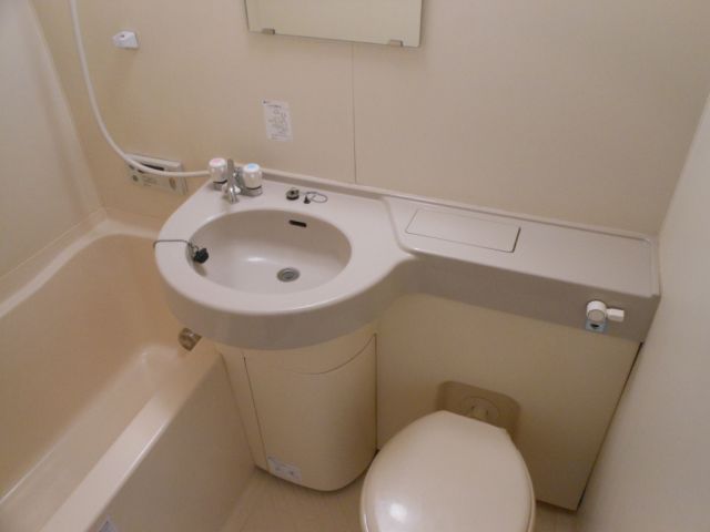 Bath. Warmth 3-point unit bus with add-fired function