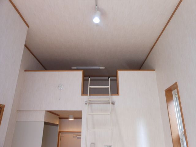 Other room space. Room ceiling with a high sense of openness