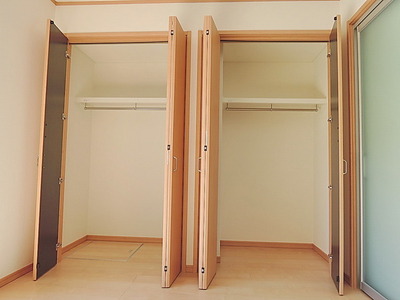 Receipt. Spacious storage