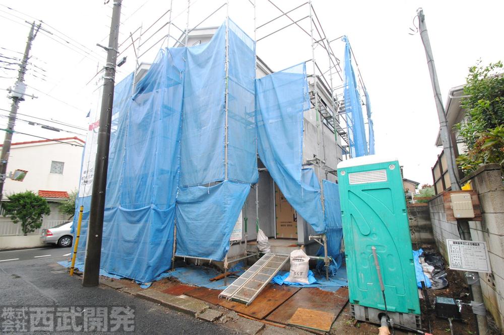 Local photos, including front road. Local (10 May 2013) Shooting This selling local