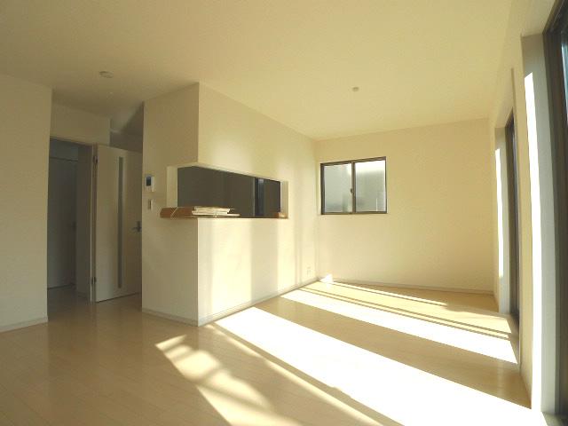 Living. Living Room (Building 2)