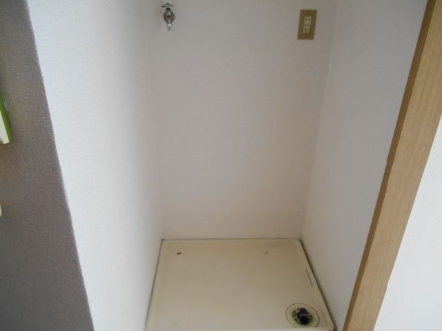 Other room space. Laundry Area is room