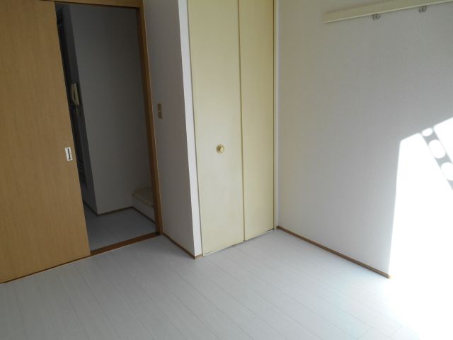 Living and room. It is with storage rooms