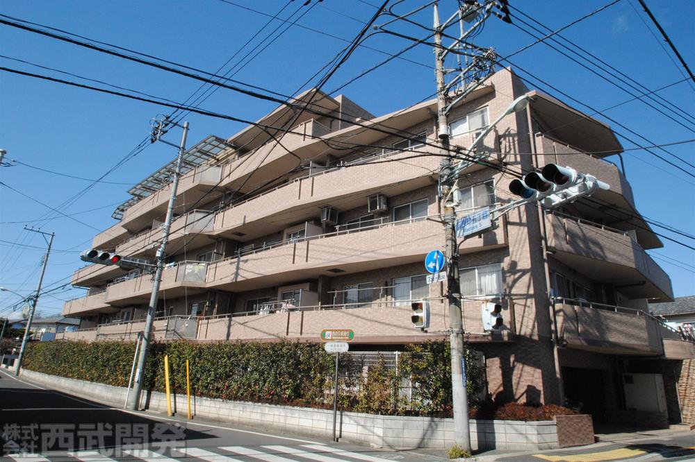 Local appearance photo. Reinforced Concrete 5-story