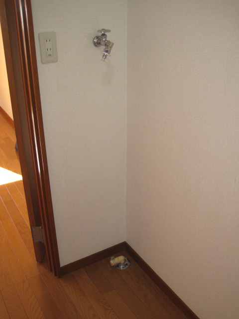 Other Equipment. ☆ Indoor Laundry Storage ☆