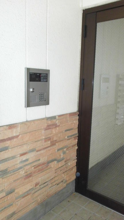 Entrance. Auto entrance with lock