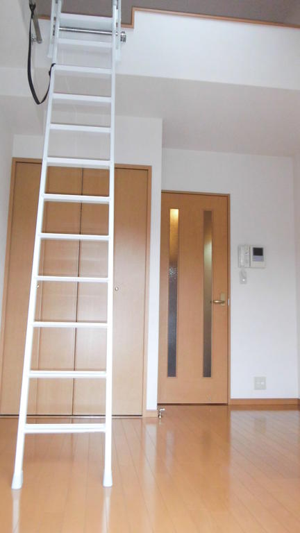 Living and room. In the loft, There are ceiling high sense of openness