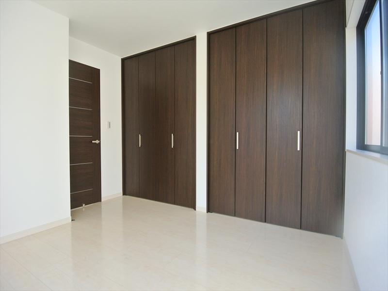 Non-living room. Local (12 May 2013) Shooting