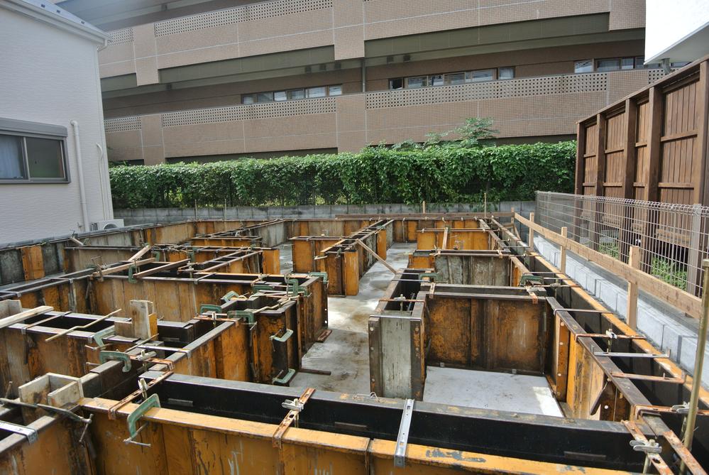 Local appearance photo. Local (10 May 2013) Shooting