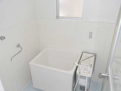 Bath. Balance kettle