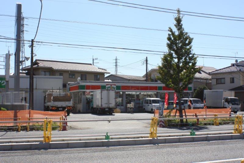 Convenience store. 130m until Thanksgiving