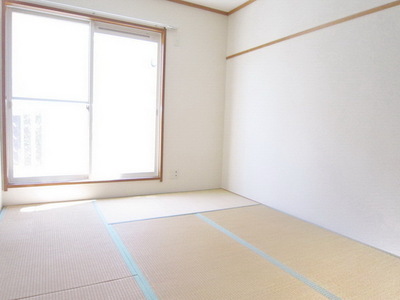Living and room. Japanese-style room 6 quires