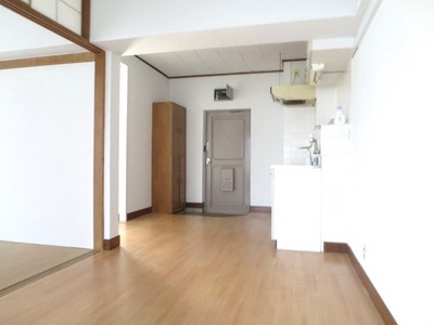 Living and room. LDK10 Pledge