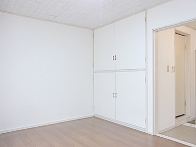 Other room space. Western-style 6.5 Pledge