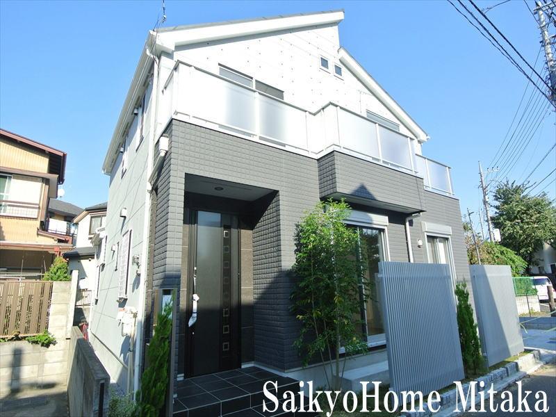 Local appearance photo. Local (10 May 2013) Shooting