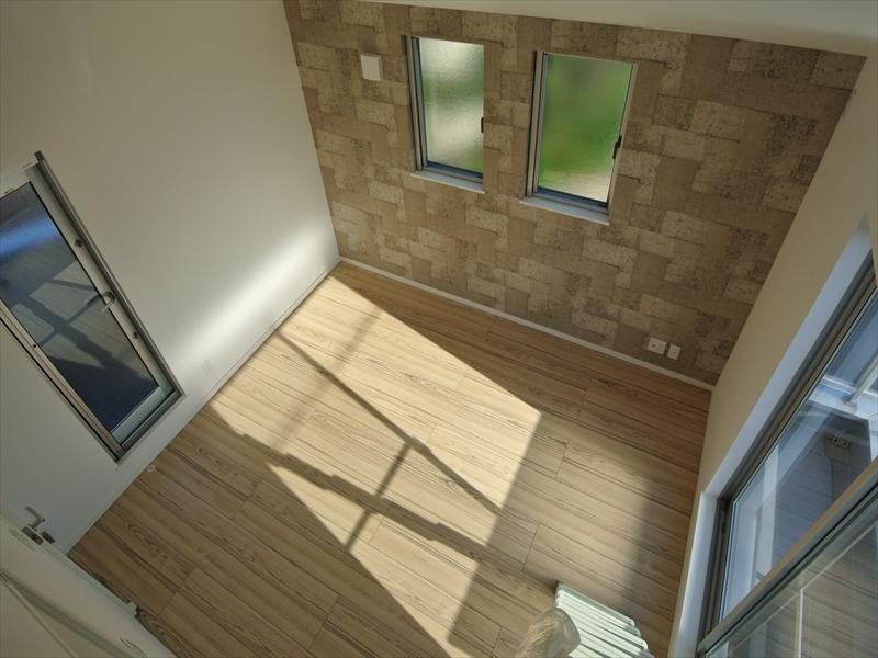 Non-living room. Local (10 May 2013) Shooting