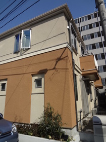 Building appearance. Auto-lock with pet breeding negotiable Property