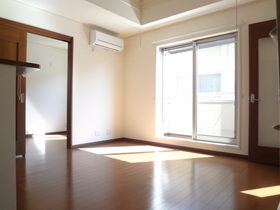 Living and room. Living south-facing sunny ☆ 