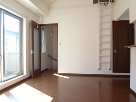 Living and room. Living photo Facing south