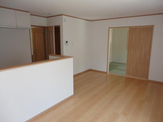 Same specifications photo (kitchen). ( Building) same specification