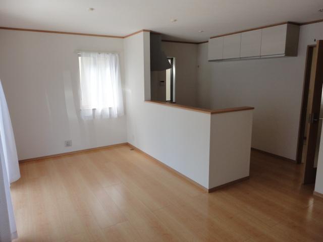 Same specifications photos (living). ( Building) same specification