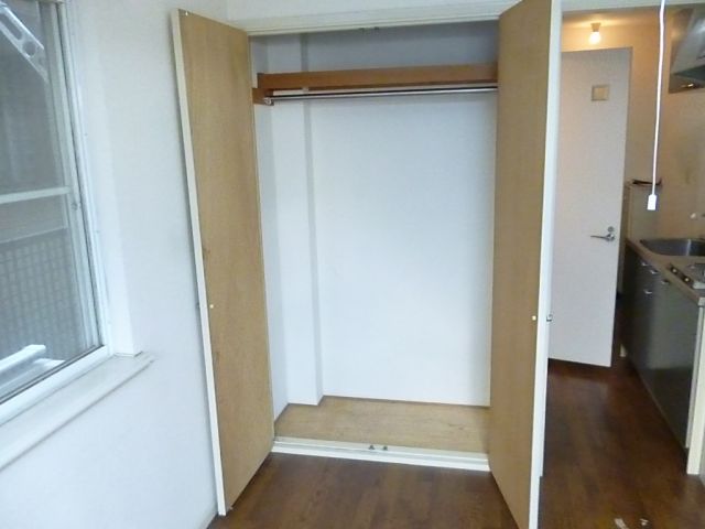 Receipt. Lot entering storage space