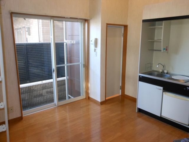 Living and room. Lighting pat large windows