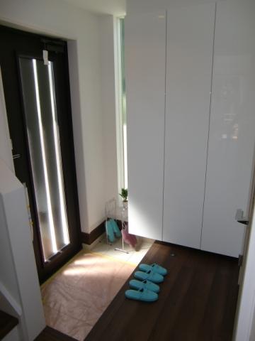 Entrance. Entrance is bright, And spacious. Ceiling height shoes case also is fashionable.