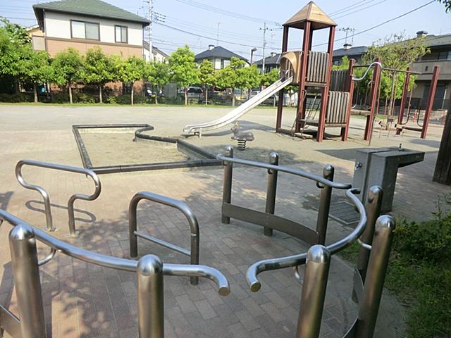 park. 300m to clean water Kozuriha park