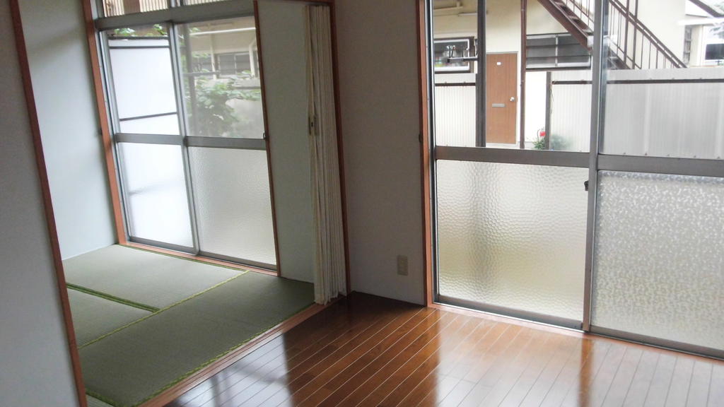 Other room space. You can use as a broad space by connecting to the next to the Japanese-style room