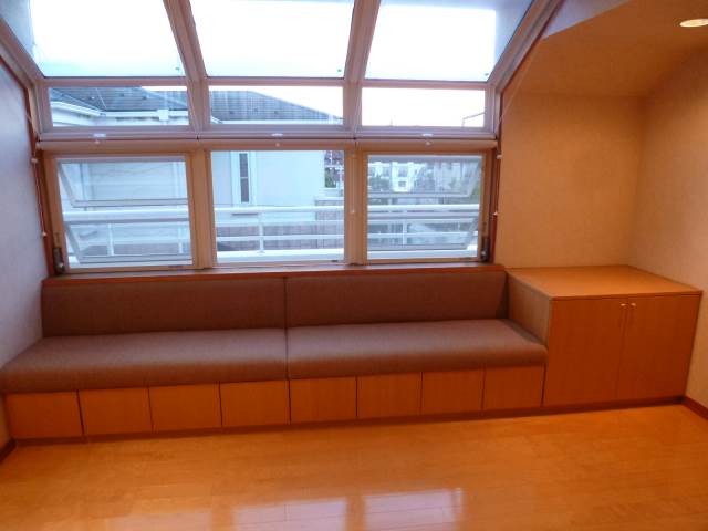 Living and room. Is large, bright window