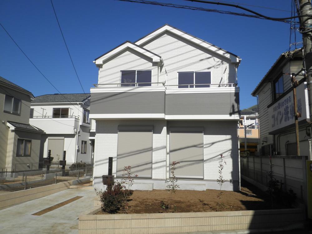 Local appearance photo. Local (11 May 2013) Shooting D Building